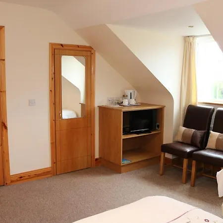 Lakemount House 4*